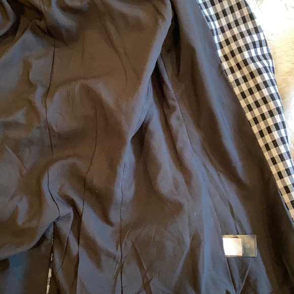 *Host pick!* Maison d’Amelie b&w checkered blazer - Picture 10 of 10